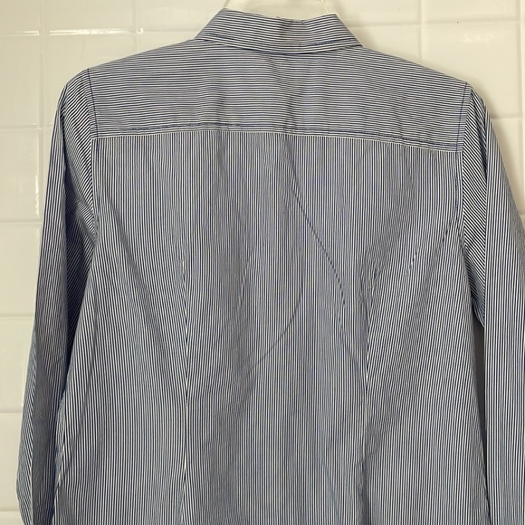 Gap long sleeves, buttons downs shirt, size M. Striped blue and white. - Picture 9 of 16
